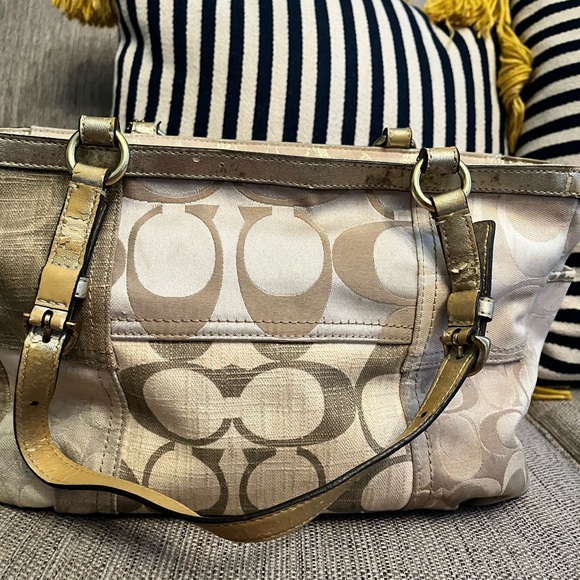 Coach Shoulder Bag (Peeling) - Picture 4 of 12